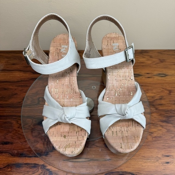 Korks Dawson Sandal in Off White - Picture 5 of 14